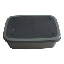 Guru - Bait Box 5.3 pint Solid Lid (Green)